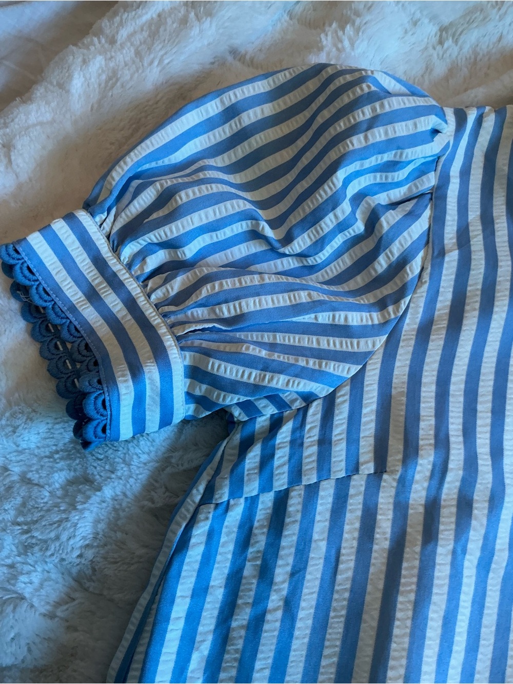 entro Blue and White Striped Puff Sleeve Dress size medium scalloped details - Picture 7 of 9